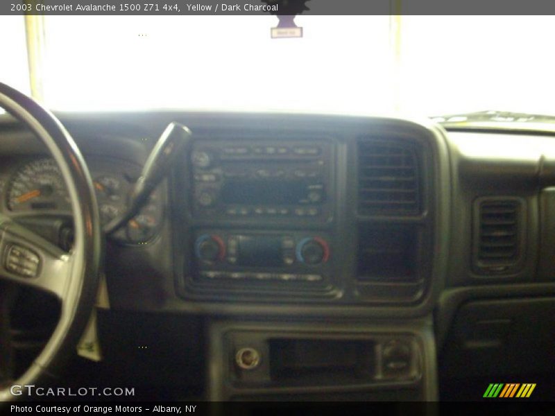 Yellow / Dark Charcoal 2003 Chevrolet Avalanche 1500 Z71 4x4