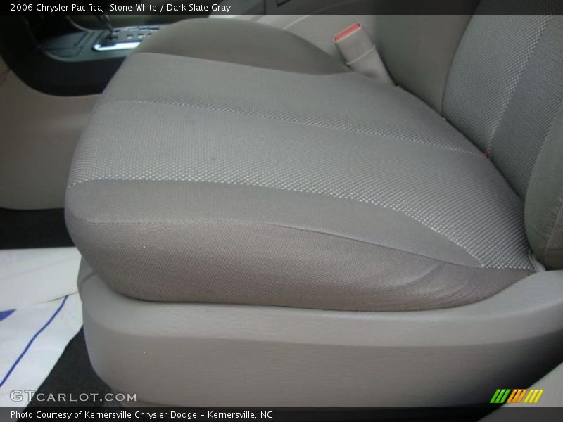 Stone White / Dark Slate Gray 2006 Chrysler Pacifica