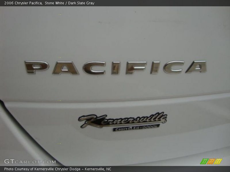 Stone White / Dark Slate Gray 2006 Chrysler Pacifica