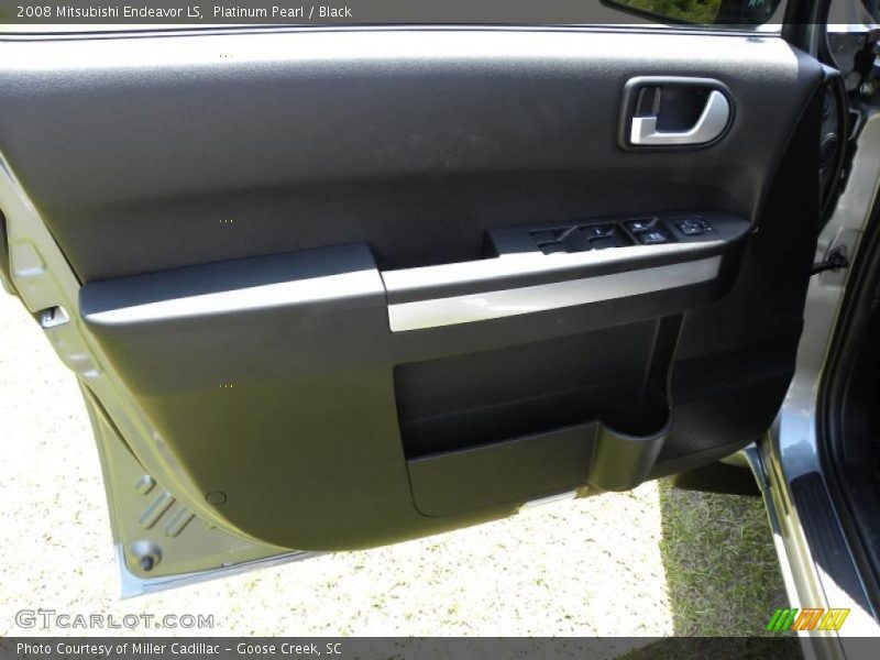 Platinum Pearl / Black 2008 Mitsubishi Endeavor LS
