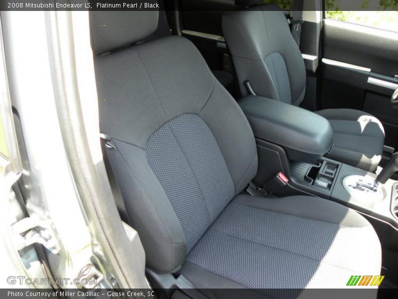 Platinum Pearl / Black 2008 Mitsubishi Endeavor LS