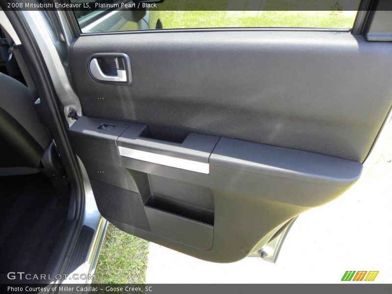 Platinum Pearl / Black 2008 Mitsubishi Endeavor LS