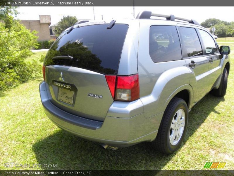 Platinum Pearl / Black 2008 Mitsubishi Endeavor LS