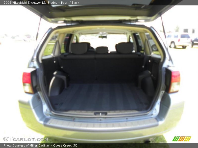 Platinum Pearl / Black 2008 Mitsubishi Endeavor LS