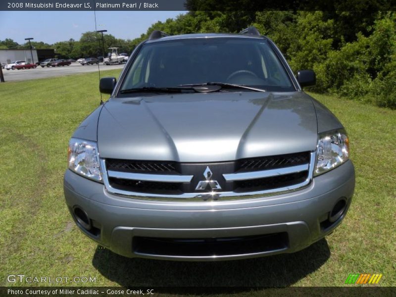 Platinum Pearl / Black 2008 Mitsubishi Endeavor LS