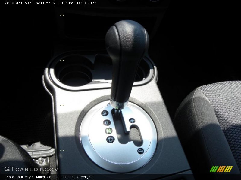 Platinum Pearl / Black 2008 Mitsubishi Endeavor LS