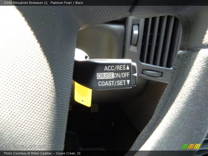 Platinum Pearl / Black 2008 Mitsubishi Endeavor LS