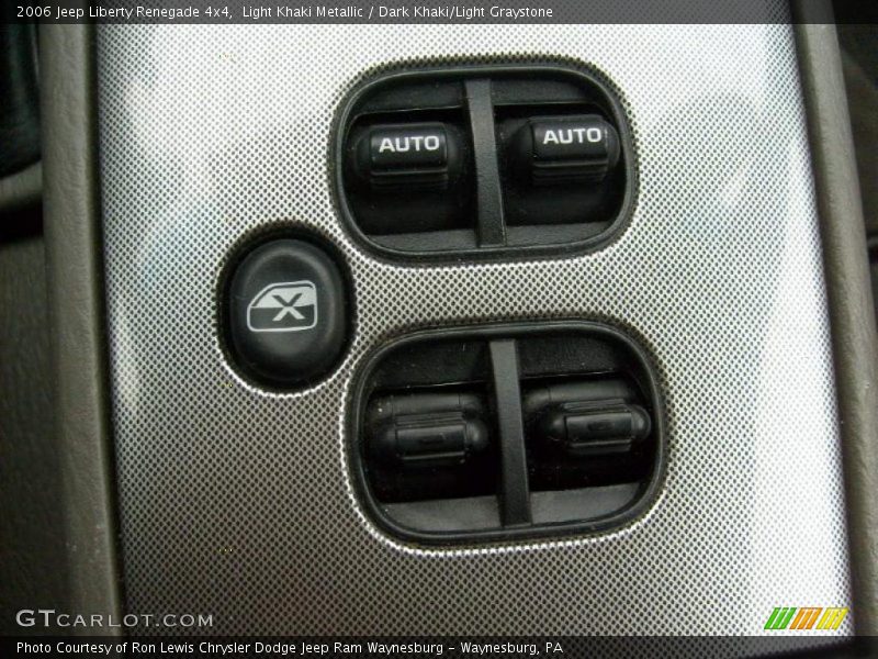 Light Khaki Metallic / Dark Khaki/Light Graystone 2006 Jeep Liberty Renegade 4x4