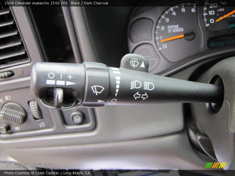 Black / Dark Charcoal 2004 Chevrolet Avalanche 1500 Z66