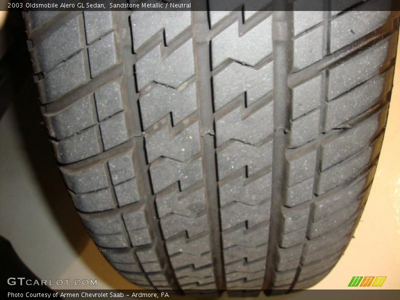 Sandstone Metallic / Neutral 2003 Oldsmobile Alero GL Sedan