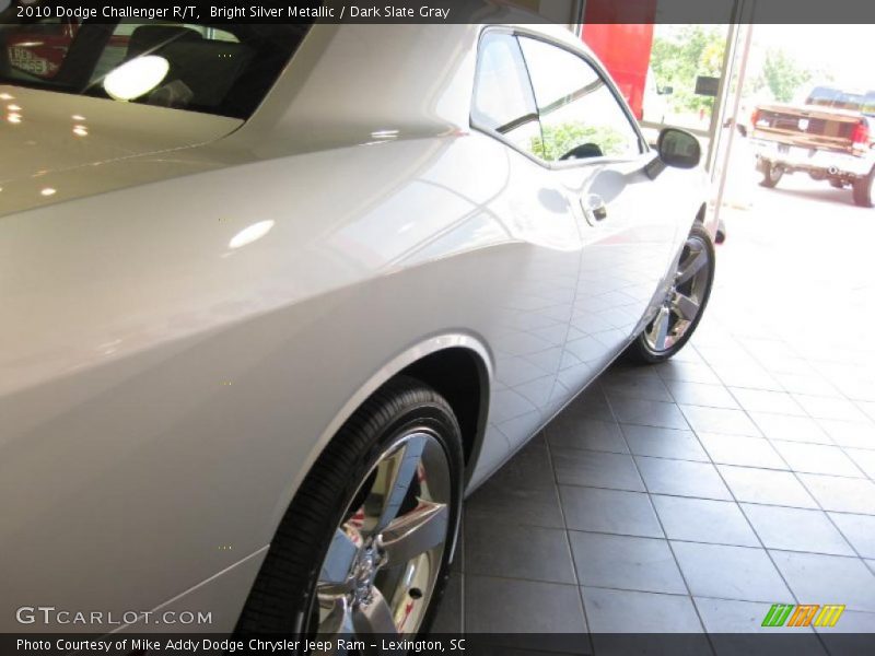 Bright Silver Metallic / Dark Slate Gray 2010 Dodge Challenger R/T