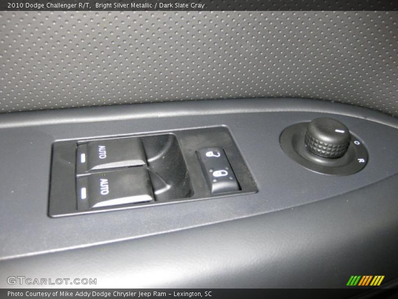 Bright Silver Metallic / Dark Slate Gray 2010 Dodge Challenger R/T