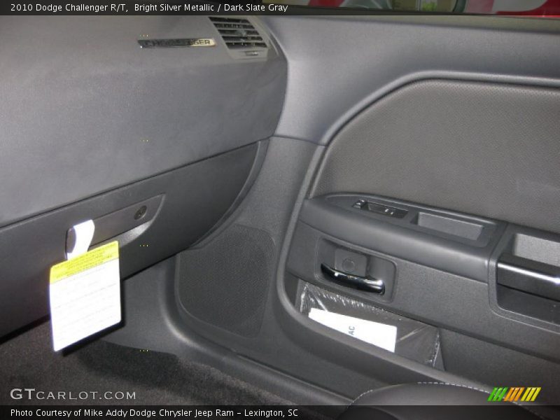Bright Silver Metallic / Dark Slate Gray 2010 Dodge Challenger R/T