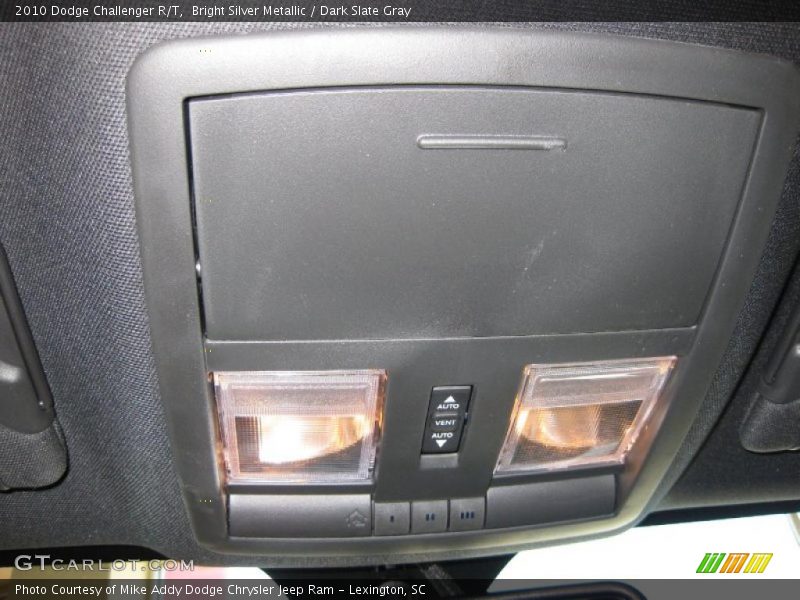 Bright Silver Metallic / Dark Slate Gray 2010 Dodge Challenger R/T