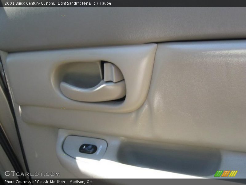 Light Sandrift Metallic / Taupe 2001 Buick Century Custom