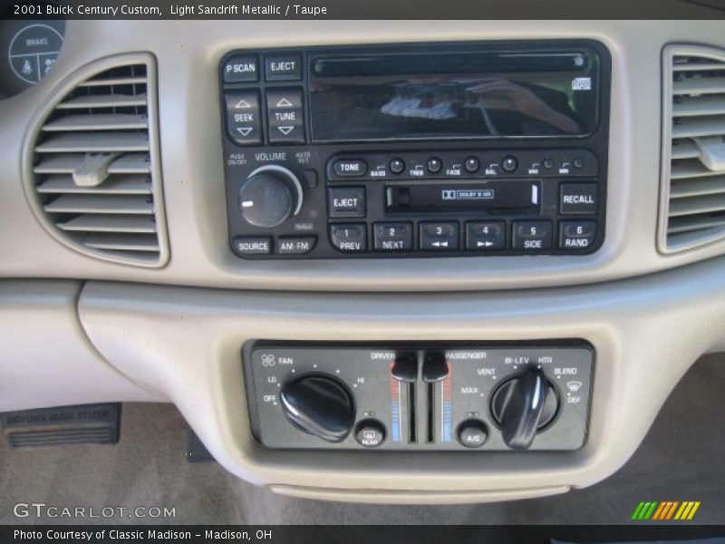 Light Sandrift Metallic / Taupe 2001 Buick Century Custom