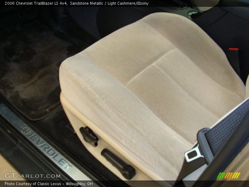 Sandstone Metallic / Light Cashmere/Ebony 2006 Chevrolet TrailBlazer LS 4x4