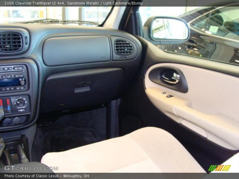 Sandstone Metallic / Light Cashmere/Ebony 2006 Chevrolet TrailBlazer LS 4x4