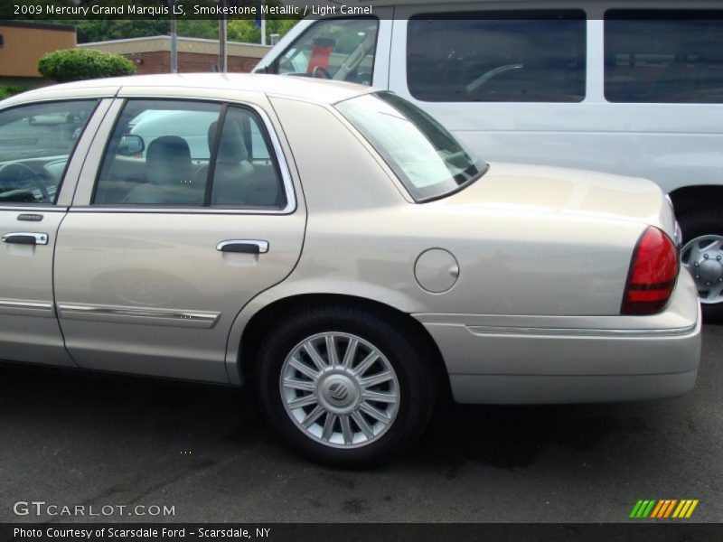 Smokestone Metallic / Light Camel 2009 Mercury Grand Marquis LS