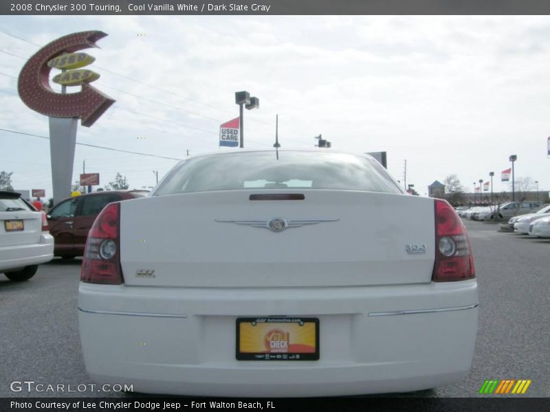 Cool Vanilla White / Dark Slate Gray 2008 Chrysler 300 Touring