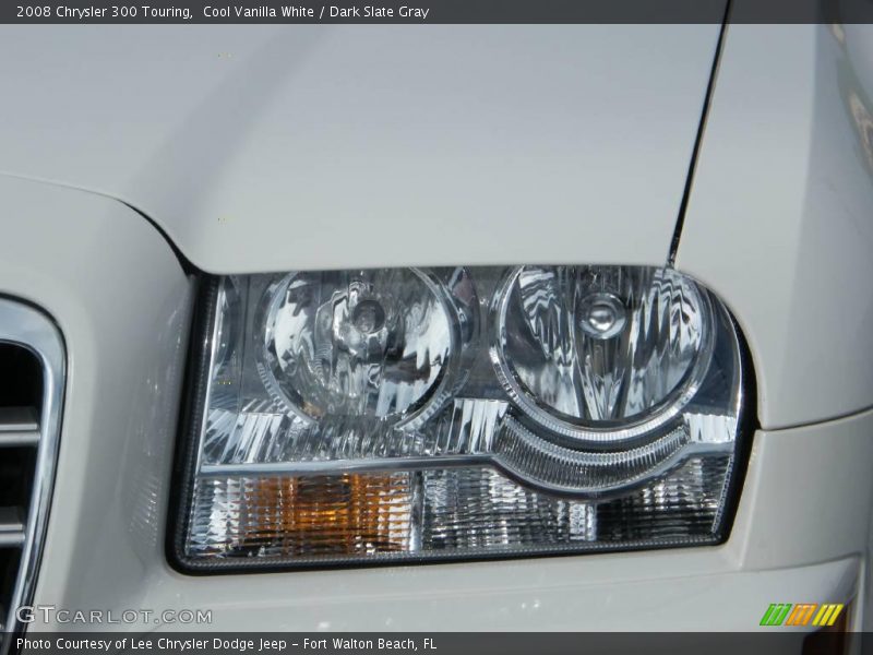 Cool Vanilla White / Dark Slate Gray 2008 Chrysler 300 Touring