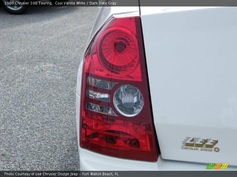 Cool Vanilla White / Dark Slate Gray 2008 Chrysler 300 Touring