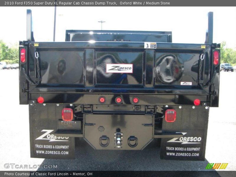 Oxford White / Medium Stone 2010 Ford F350 Super Duty XL Regular Cab Chassis Dump Truck