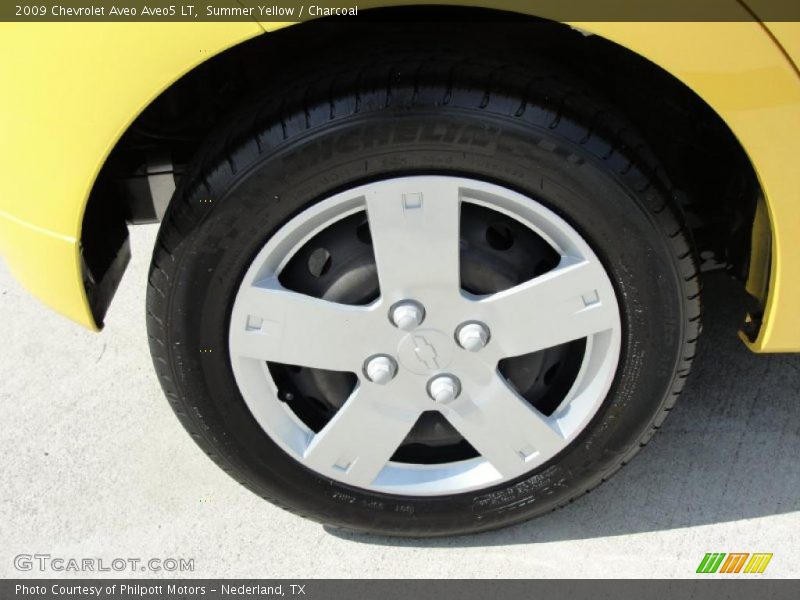 Summer Yellow / Charcoal 2009 Chevrolet Aveo Aveo5 LT