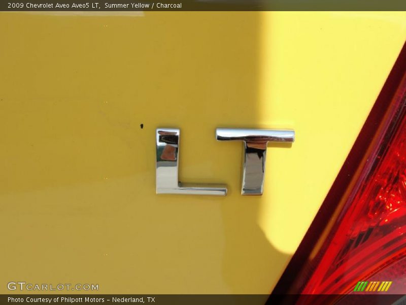 Summer Yellow / Charcoal 2009 Chevrolet Aveo Aveo5 LT