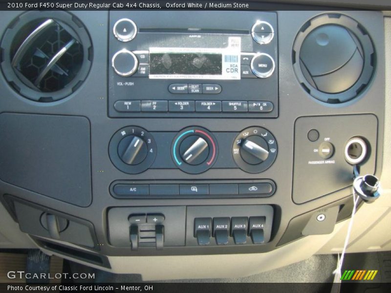 Oxford White / Medium Stone 2010 Ford F450 Super Duty Regular Cab 4x4 Chassis