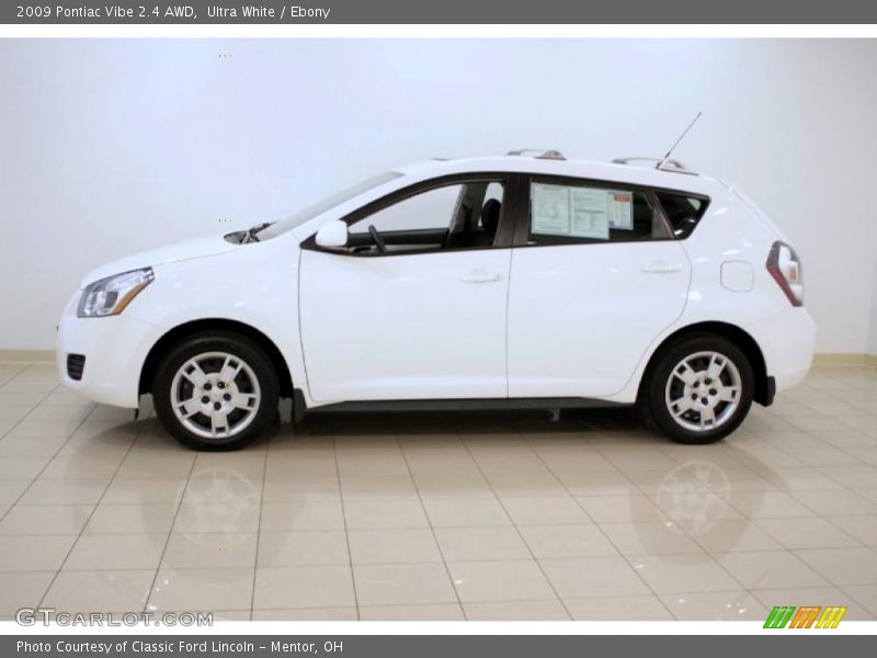 Ultra White / Ebony 2009 Pontiac Vibe 2.4 AWD