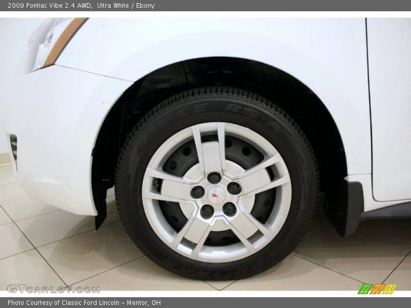 Ultra White / Ebony 2009 Pontiac Vibe 2.4 AWD