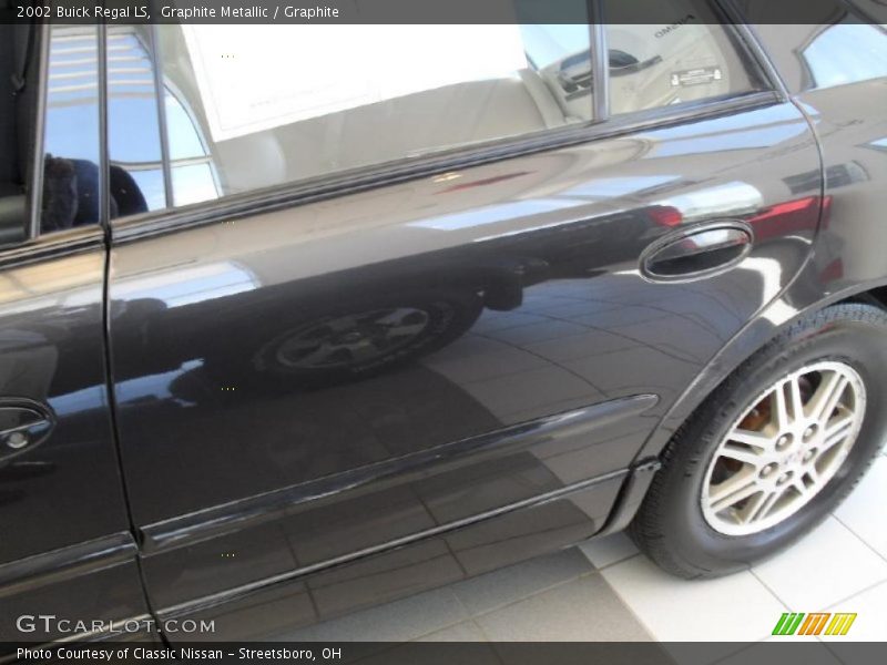 Graphite Metallic / Graphite 2002 Buick Regal LS