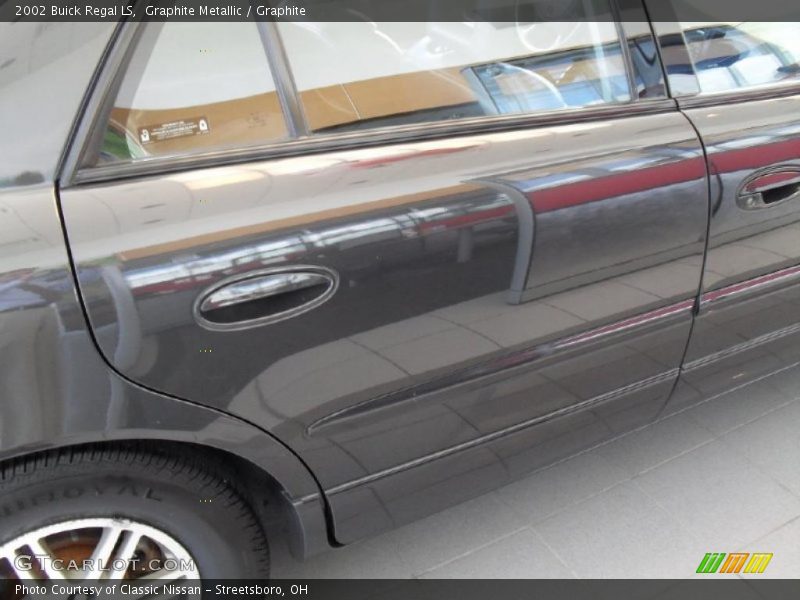 Graphite Metallic / Graphite 2002 Buick Regal LS