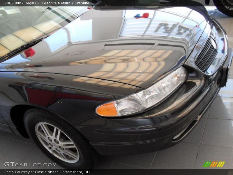 Graphite Metallic / Graphite 2002 Buick Regal LS