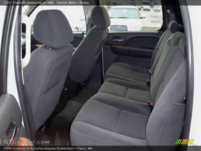 Summit White / Ebony 2007 Chevrolet Avalanche LS 4WD