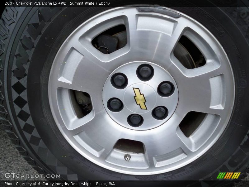 Summit White / Ebony 2007 Chevrolet Avalanche LS 4WD