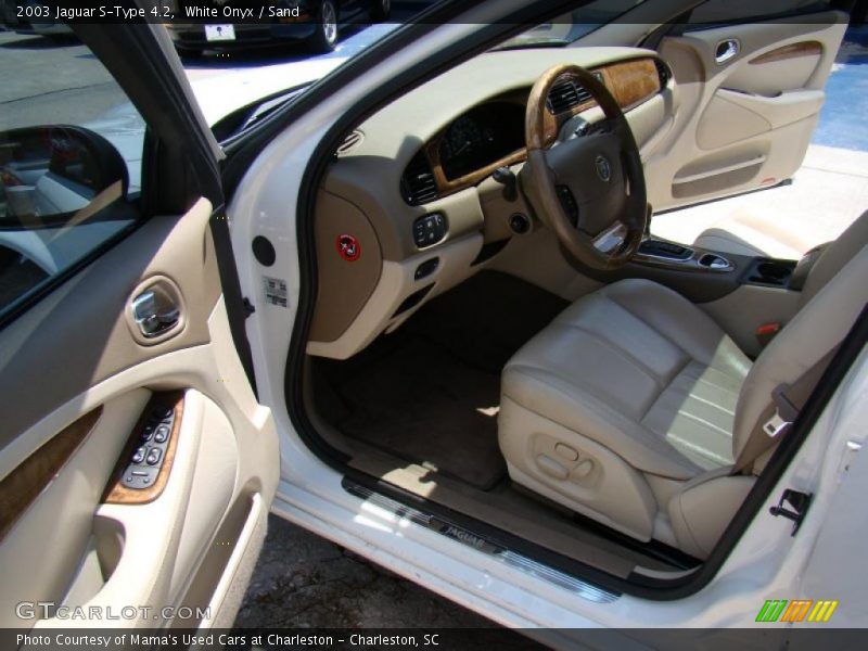 White Onyx / Sand 2003 Jaguar S-Type 4.2