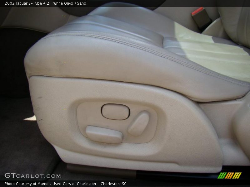 White Onyx / Sand 2003 Jaguar S-Type 4.2