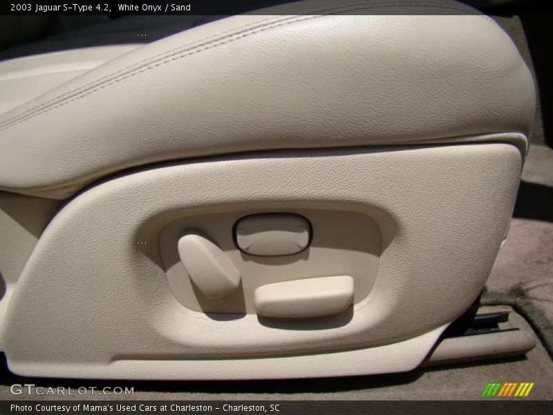 White Onyx / Sand 2003 Jaguar S-Type 4.2