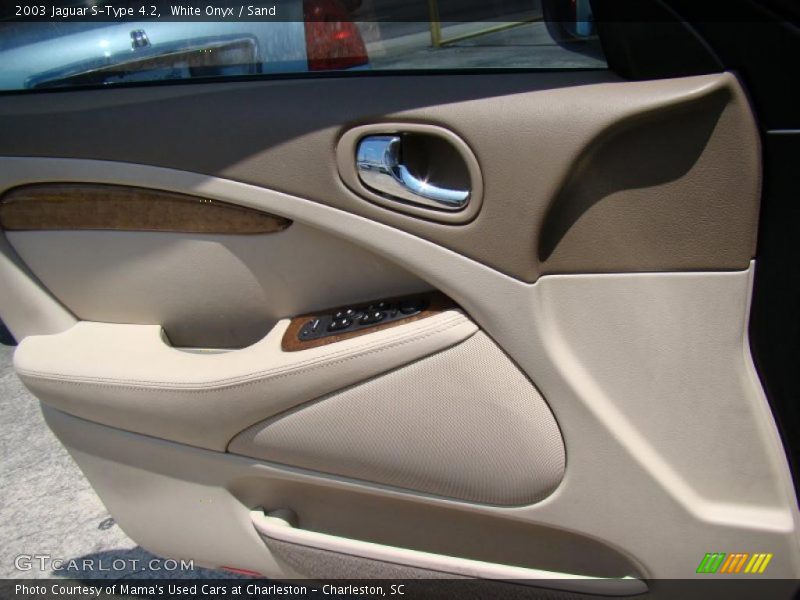 White Onyx / Sand 2003 Jaguar S-Type 4.2
