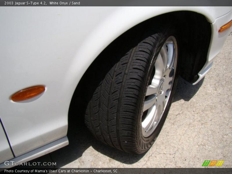 White Onyx / Sand 2003 Jaguar S-Type 4.2