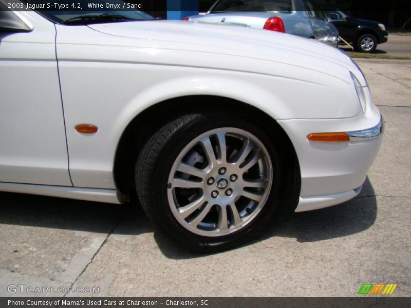 White Onyx / Sand 2003 Jaguar S-Type 4.2