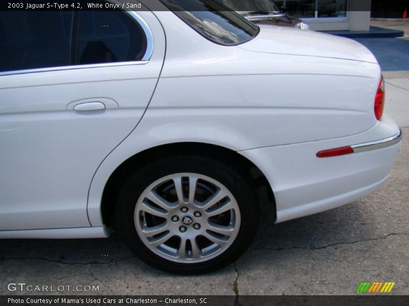White Onyx / Sand 2003 Jaguar S-Type 4.2