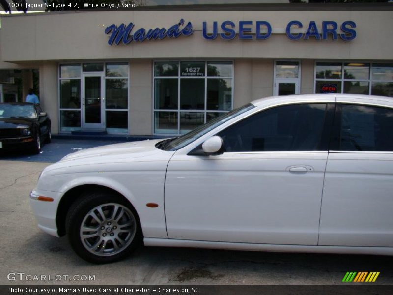 White Onyx / Sand 2003 Jaguar S-Type 4.2