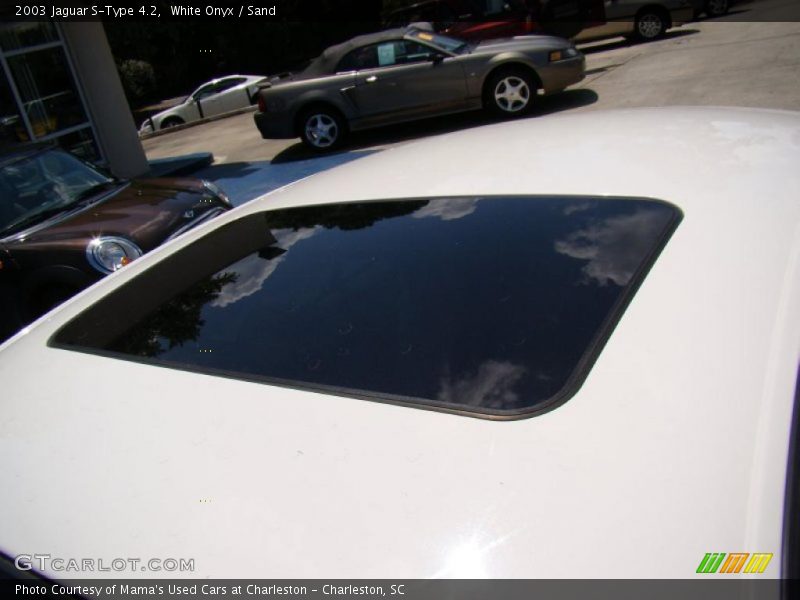 White Onyx / Sand 2003 Jaguar S-Type 4.2