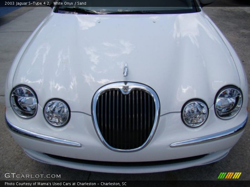 White Onyx / Sand 2003 Jaguar S-Type 4.2