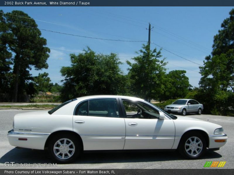 White Diamond / Taupe 2002 Buick Park Avenue