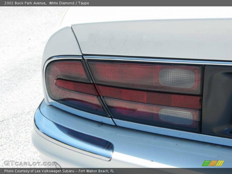 White Diamond / Taupe 2002 Buick Park Avenue