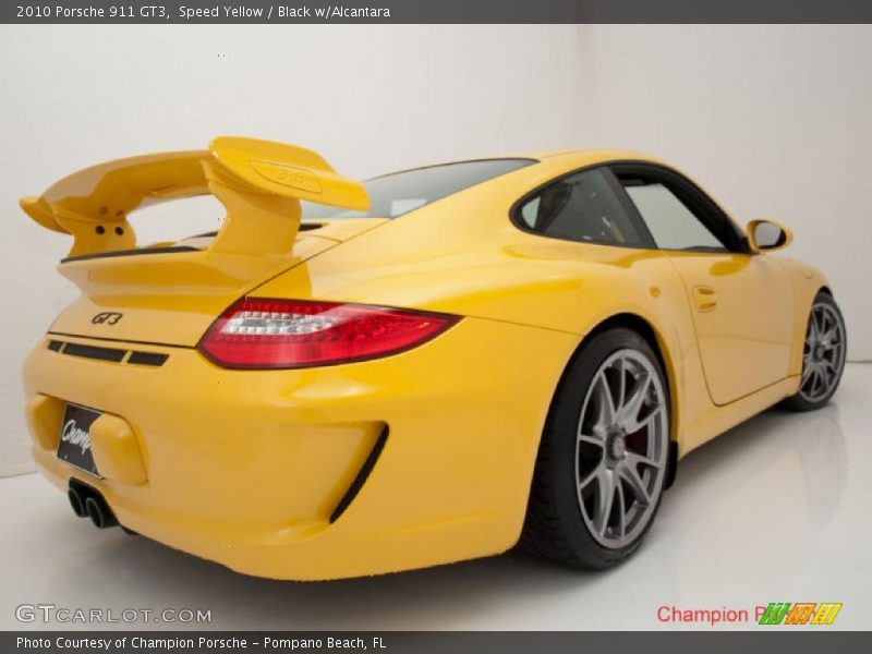 Speed Yellow / Black w/Alcantara 2010 Porsche 911 GT3